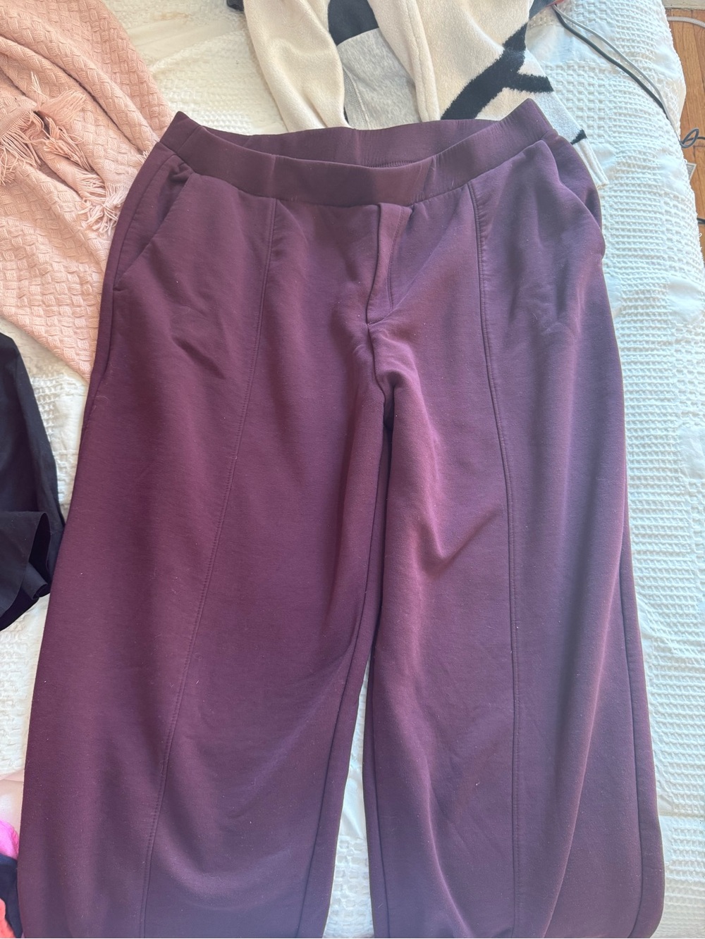Women's Old Navy Wide-Leg Pointe Pants - Plum